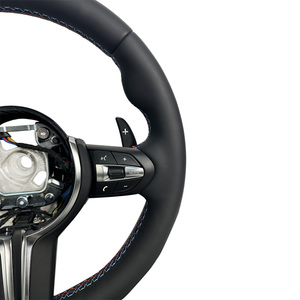 Volante Deportivo Personalizable de Cuero Completo con 3 Radios y Agarre de 40 mm para las Series 1-7 F30 E90 F Chassis Carbon - Product Image 6
