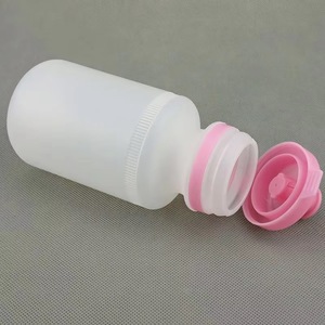 Muestra gratuita Botella de agua deportiva transparente de plástico ecológico de 1000 ml con tapa y asa, fabricación en fábrica, varios modelos, con logo personalizado. - Product Image 5
