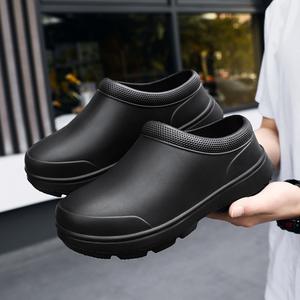 Zapatos de Chef Unisex Negros Transpirables Antideslizantes e Impermeables para Cocina con Suela Inyectada de una Pieza - Product Image 1