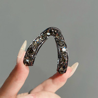 3.5cm à la mode queue de cheval de type V fixe griffe de cheveux haute qualité strass griffe de requin Mini pince à cheveux en métal pour la coiffure