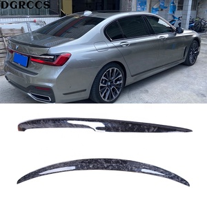 Aileron arrière en fibre de carbone non perforé de style P pour Série 7 G11/G12, 2015-2023, fibre de carbone - Product Image 1