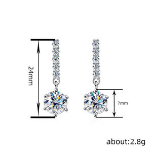 Orecchini Pendenti in Oro Bianco con Diamanti, Argento 925, Taglio Brillante Rotondo, Montatura a Griffe, Gioielli Classici da Sposa per Donna - Product Image 6