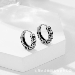 Pendientes de aro con diseño de esqueleto, acero inoxidable, plata tibetana, estilo punk para hombre, 1 par - Product Image 1