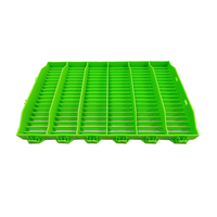 Cages à poulets automatiques à plancher grillagé en plastique PP blanc, durables, de qualité supérieure, grande capacité, économiques et neuves