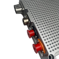 Convertisseur DC-DC abaisseur 800W, tension d'entrée nominale 540V à 27,5V, 30A, rendement typique ≥92%, auto-refroidi, contrôle par bus CAN, pour véhicules électriques