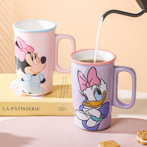 Taza de Café de Porcelana y Cerámica de Gran Capacidad de 500 ml con Diseño de Dibujos Animados de <span class=keywords><strong>Mickey</strong></span> y <span class=keywords><strong>Pluto</strong></span> - Apta para Lavavajillas y Microondas en Empaque de Caja de Regalo - Product Image 3