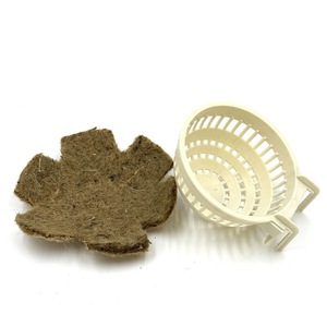 Nid à oiseaux suspendu de style européen en plastique Kangdarpet avec rembourrage en chanvre naturel, boîte spéciale pour l'élevage des oiseaux - Product Image 6