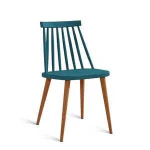 Scandinavian design navy blue polypropylene plastic dining chair with sturdy metal feet