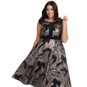 De gama alta Plus tamaño verano nuevo diseño vestido de oro tela Jacquard cuello redondo sin mangas dama de vestido de fiesta - Product Image 1