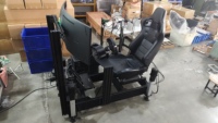 Plateforme de simulation de course 4DOF certifiée CE avec siège baquet et châssis en alliage d'aluminium 40160 – Configuration de cockpit simulateur de mouvement