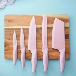 Ensemble de couteaux de chef cinq pièces très vendu, en acier inoxydable, coloré, avec manche en paille de blé, couteaux de cuisine roses peints par pulvérisation - Product Image 2