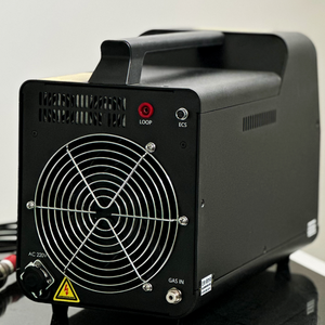 Meilleure vente 2026 – Prix usine – Machine de soudage laser portable mini 600W à refroidissement par air – Machine de soudage laser portable légère - Product Image 4