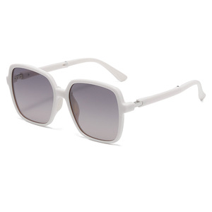 Nuevas Gafas de Sol Polarizadas para Mujer, Montura Grande, Protección UV400, Montura de PC, Lentes TAC, Diseño Plegable a la Moda, Clase 2 - Product Image 1