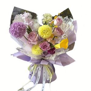 Papier d'emballage cadeau imperméable et tendance pour bouquets, avec bordure en dentelle aux couleurs vives, idéal pour les fleuristes et l'emballage floral. - Product Image 6