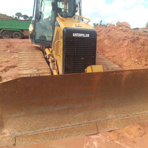 Excavadora sobre orugas D5H usada, de Japón, precio bajo, D5H, a la venta en Shanghai - Product Image 1