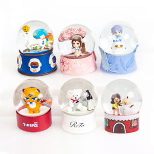 High Quality 35 45 55 65 80 100 mm Glass Crystal <strong>Snow</strong> <strong>Globe</strong> Custom Promotion Resin Snowglobe <strong>Wholesale</strong> Cartoon Movie Souvenir - Product Image 1