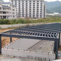 Garaje Prefabricado de Estructura de Acero Moderna con Panel Sándwich Aislado e Impermeable para Uso en Granjas