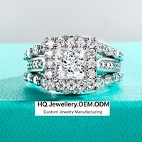 Bague en argent 925 plaqué or, élaborée avec soin, ornée d'un moissanite taille princesse de 2 carats entouré d'un halo complet, qualité supérieure