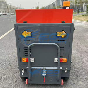 Camion balayeuse électrique avec pneus pleins et système de contrôle intelligent pour le balayage des rues et des sols - Product Image 4