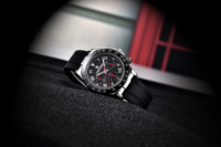 Montres lumineuses chronographe étanche de luxe avec logo personnalisé Montre à quartz pour hommes bracelet en caoutchouc pour hommes