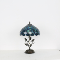 Luminaire Artisanal de Boutique en Résine Ornée de Perles, Verre E26, Lumière Ambiante Artistique, Abat-jour Floral Champignon Perlé, Style Moderne et Simple