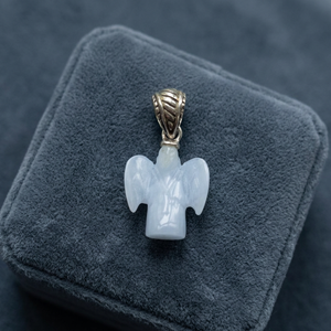 จี้เงินแท้ 925 ประดับด้วยบลูแคลซิโดนีรูปนางฟ้า - Product Image 2
