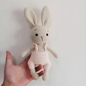 Atacado bonito bebê conforto boneca coelho pinguim crochê animal brinquedo artesanal monstro brinquedos de pelúcia