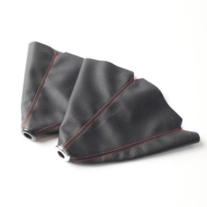 Housse anti-poussière à usage général en cuir noir avec surpiqûres rouges pour la protection du levier de vitesse de voiture - Product Image 1