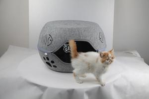 Design Interactive Removable Round Felt Wool Cat Caves Soft Wool Felt Cat Dog House Pet Home Pet Bed Caves