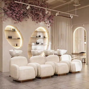 Estación de Barbería Moderna con Espejo con Luz LED, Mostrador de Madera para Spa, Muebles de Salón de Belleza y Peluquería de Lujo Personalizados - Product Image 3