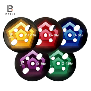 Disque de meulage diamanté ODM/OEM pour sols en béton, avec matrice à liaison moyenne et conception segmentée, pour le décapage de l'époxy - Product Image 2