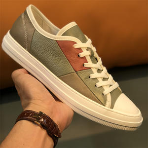 Chaussures en cuir décontractées pour hommes de Style britannique Tendance jeunesse avec hauteur à lacets augmentant et caractéristique imperméable à l'eau Correspondance des couleurs - Product Image 5