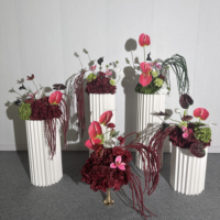 Groothandel 60cm rode kunstbloemenbollen Real Touch Dahlia Calla Lily bruiloft podium tafeldecoraties decoratieve bloempanelen