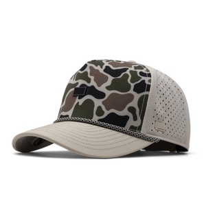 Casquette de golf OEM personnalisée en maille perforée avec logo, 5 panneaux, visière légèrement incurvée, snapback, patch en caoutchouc imperméable - Product Image 1