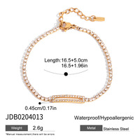Bracelet en zircon pour femme, style contemporain, acier inoxydable, luxe léger, haut de gamme, anti-ternissement, raffiné et tendance.