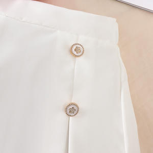 Ensemble <span class=keywords><strong>de</strong></span> vêtements d'été 2026 pour fillette : Haut court rose à grandes fleurs et <span class=keywords><strong>perles</strong></span> + Jupe blanche – Tenue adorable - Product Image 5