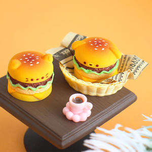 ชาร์มเรซิ่นรูปอาหารจิ๋ว น่ารัก ลายแมว KT ลูกสุนัข เบอร์เกอร์ สำหรับตกแต่งเคสมือถือ DIY ของตกแต่งตู้เย็น ของประดับตกแต่งโต๊ะทำงาน - Product Image 1
