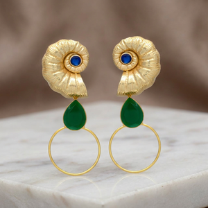 Pendientes Colgantes de Latón Chapado en Oro con Ónix Verde, Hechos a Mano, Estilo Étnico Bohemio, para Boda, de Jaipur Gems Jewelry - Product Image 3