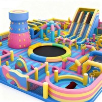 Parcours d'obstacles gonflable commercial avec toboggan, grande ville gonflable en PVC, jeu de défi pour enfants, idéal pour la location d'événements et de fêtes