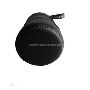 2.2L Botella de agua de medio galón Funda de almacenamiento aislada Neopreno Negro con soporte para teléfono - Product Image 6