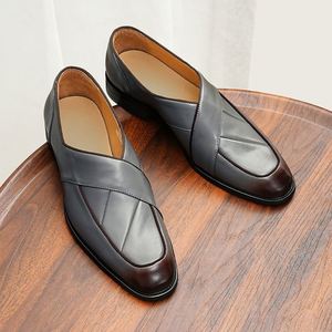 Chaussures Oxford décontractées à bout pointu, respirantes, antidérapantes, en cuir véritable, de grande taille, fabriquées à la main, au design nouveau et tendance - Product Image 2