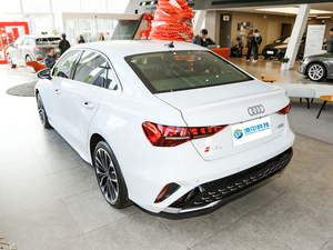 Voitures d'<span class=keywords><strong>occasion</strong></span> <span class=keywords><strong>Audi</strong></span> <span class=keywords><strong>A3</strong></span> 35 TFSI essence, berline, 3-5 ans d'âge, conduite à gauche, à vendre en Chine - Product Image 5