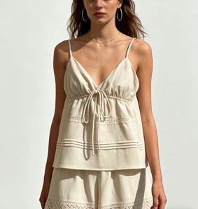 Completo due pezzi da <span class=keywords><strong>donna</strong></span> in stile boho, top con finiture in pizzo color crema e gonna con coulisse in vita - Product Image 2