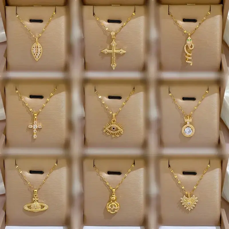 Campioni gratuiti all'ingrosso a buon mercato delle donne ragazze in acciaio inox gioielli 18k collana d'oro ciondolo e orecchini a bottone gioielli Set