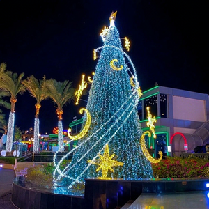 Guirlandes lumineuses superposées pour arbre de Noël : Créez un centre d'attention lumineux et sculptural pour les halls d'hôtels, les centres commerciaux et les festivals d'hiver - Product Image 1
