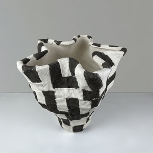 Vase en porcelaine de style nordique moderne, vase de table, décoration de mariage et de maison, grand vase irrégulier, porcelaine d'intérieur - Product Image 4