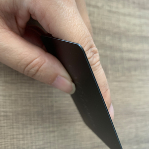 Carte PVC noire 85,5x54mm, épaisseur 0,76mm, impression jet d'encre et offset, carte plastique durable avec spot UV et plastification - Product Image 2