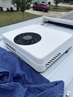 Condizionatori d'aria universali 12V/24VDC da tetto per camper, camion, roulotte, imbarcazioni - Climatizzatore inverter per parcheggio automatico