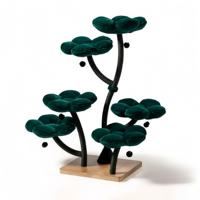 OEM/ODM Arbre à chat d'intérieur de luxe classique en tuyaux de fer galvanisé, avec niche, structure en bois à motifs floraux et poteau à gratter en sisal naturel