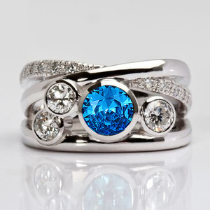Anello Aperto Vintage Creativo con Design Geometrico Intrecciato, Gioiello di Moda - Product Image 1
